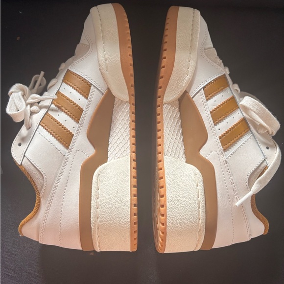 Adidas Cream and Tan Sneakers - Picture 4 of 10
